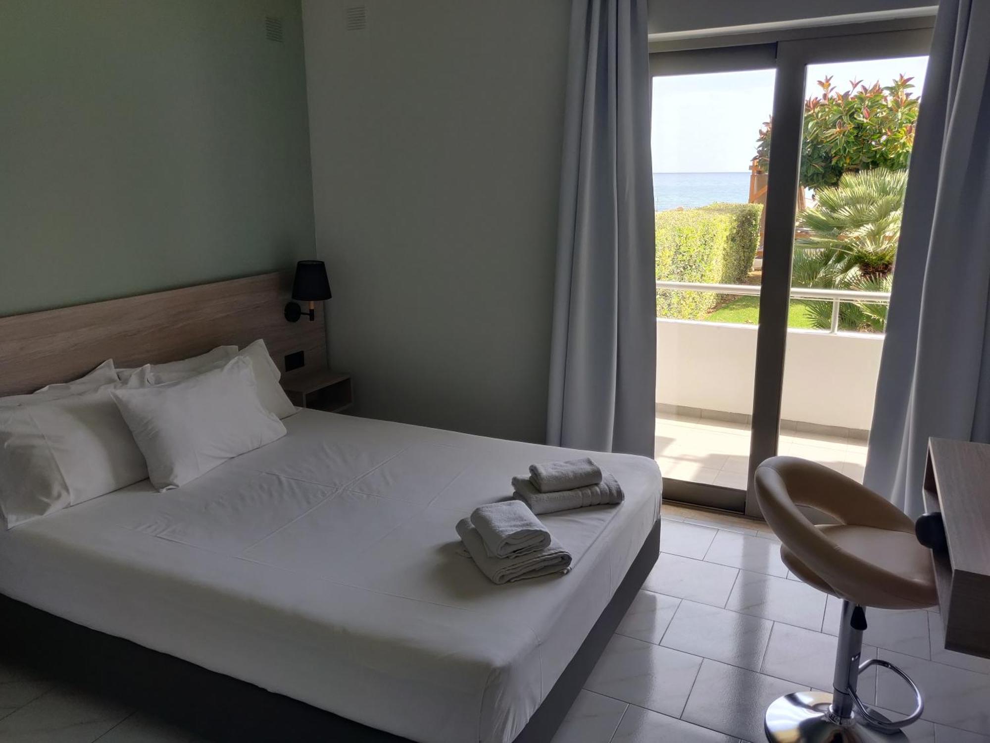 Viglia Beach Apartments Kissamos Exterior photo